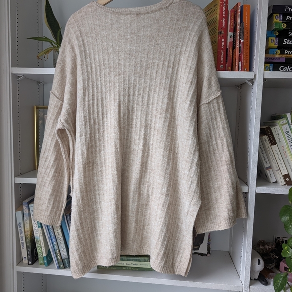 Free People Women's Sweater Henley Cozy Beige Knit Size Small Oversized Boho - Picture 9 of 11